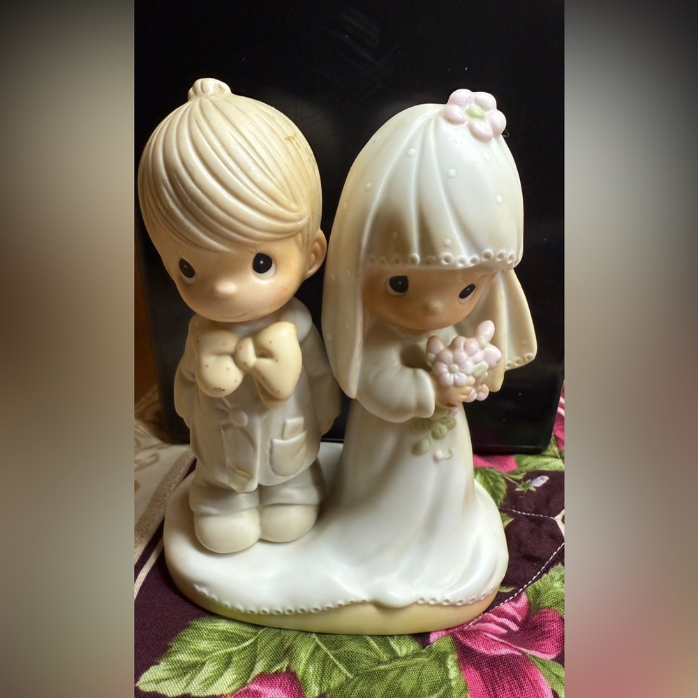 Wedding Couple Vintage Precious Moment 1979 " The Lord Bless you and Keep You - Picture 2 of 6